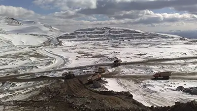 عملیات خاکبرداری و تسطیح محل احداث کارخانجات ذوب، پالایشگاه و اسید مجتمع مس سونگون