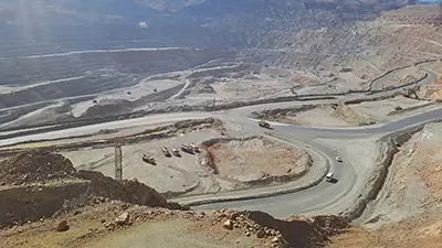 بارگیری و حمل باطله و سنگ معدن مجتمع مس سرچشمه