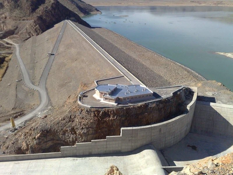 احداث سرریز سد سیوند